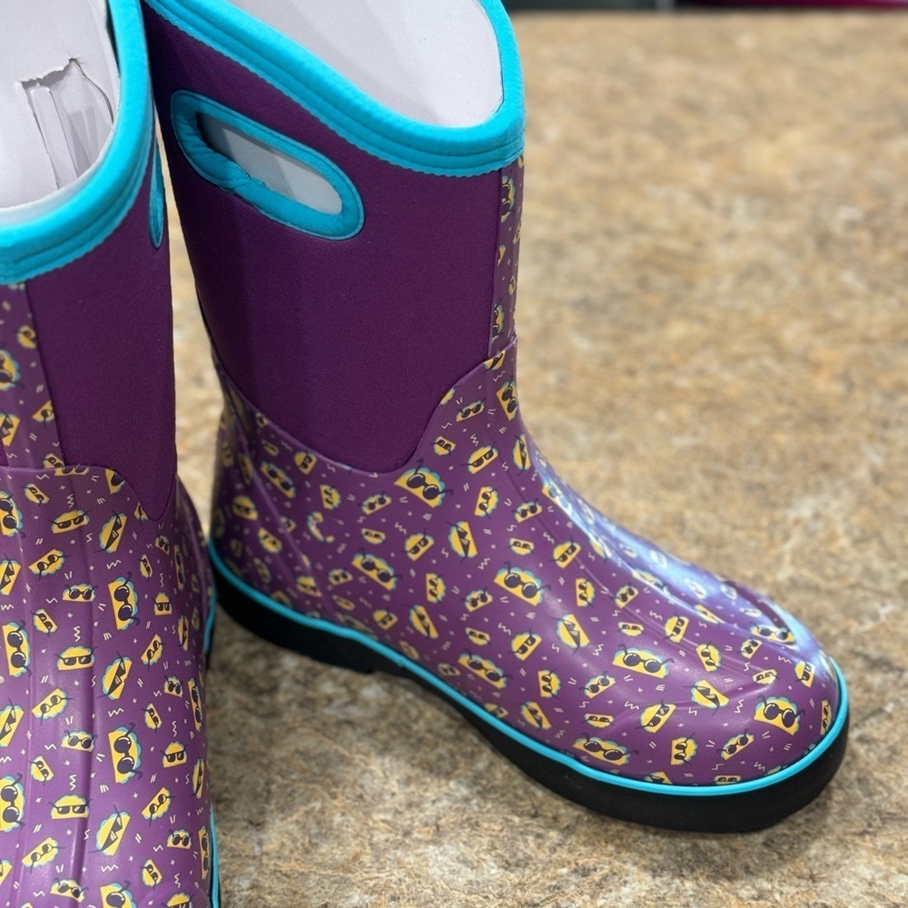 New Bog Boots - Picture 3 of 7